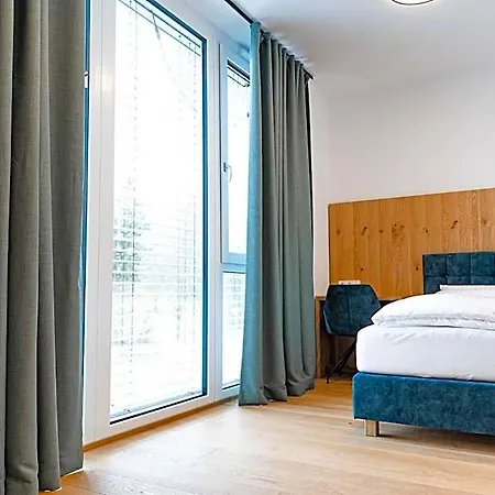 Boardinghouse Ξενοδοχείο με διαμερίσματα 3*