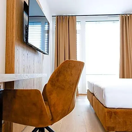 Boardinghouse 3*