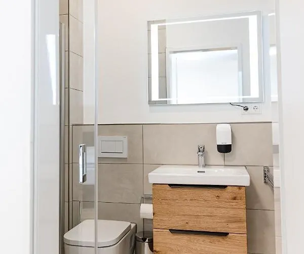 Boardinghouse מלון דירות 3*